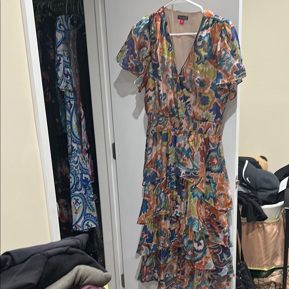 Vince Camuto Dresses & Skirts - Floral Multicolor Dress